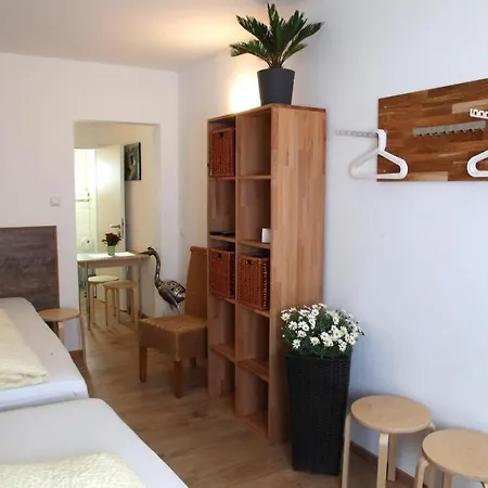 Apartment Easy 2 *
